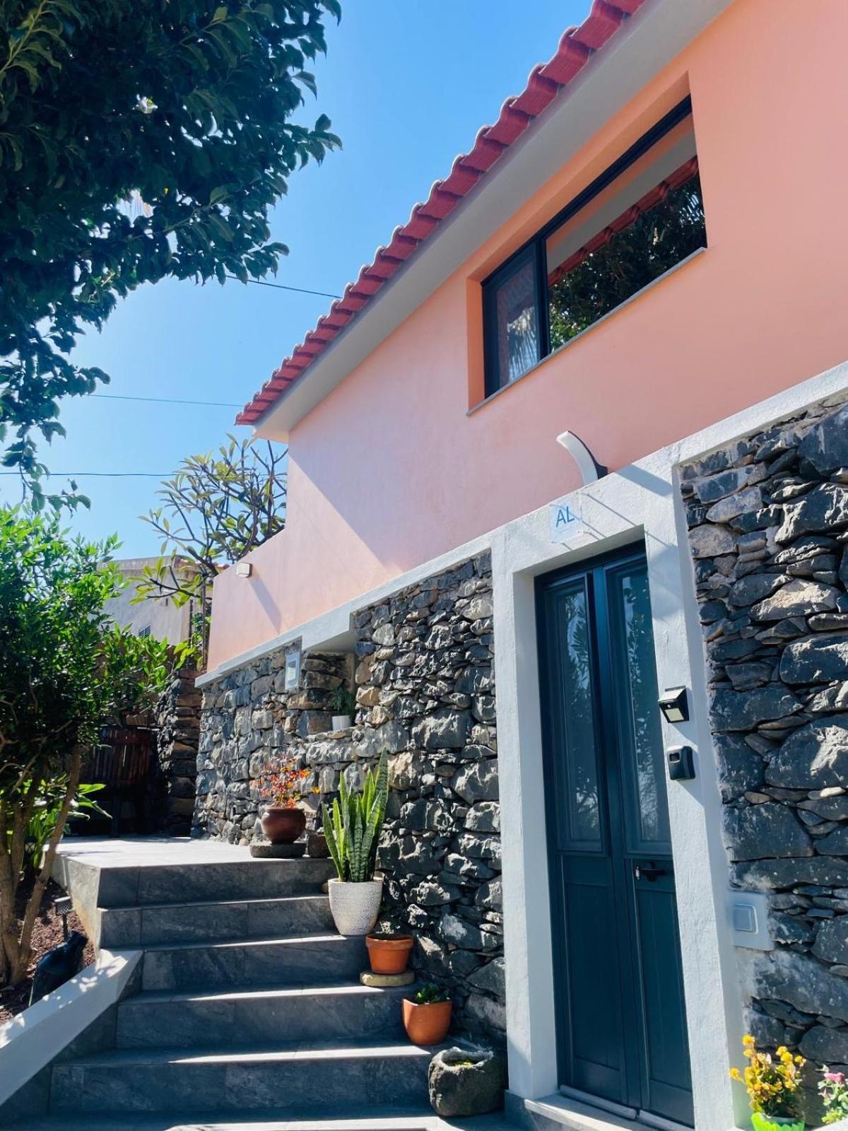 Cozy House Hotel ฟุงชาล ภายนอก รูปภาพ